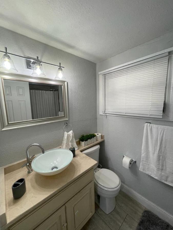 Cheerful Family Home Close To Everything! تامبا المظهر الخارجي الصورة